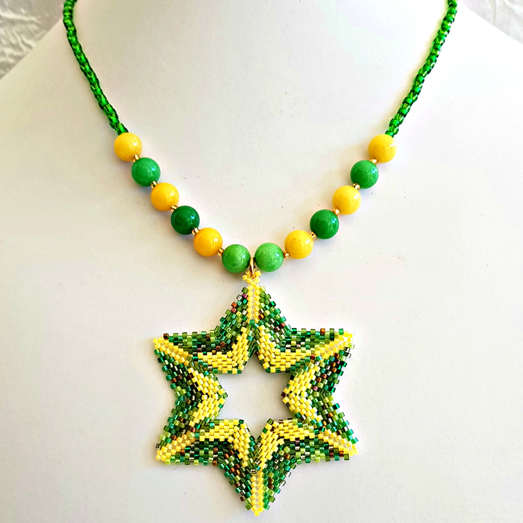 Green Star - particular necklace