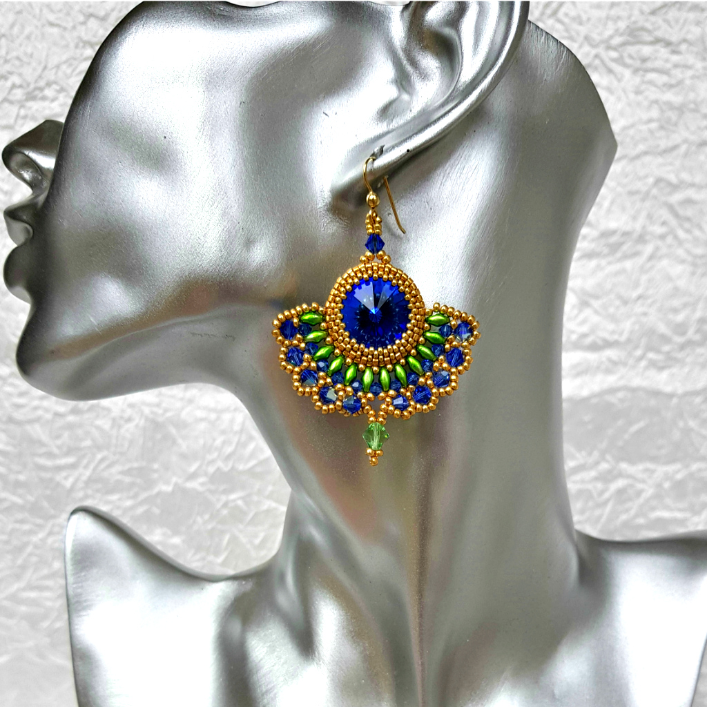 Casoria - Earrings with colored crystals